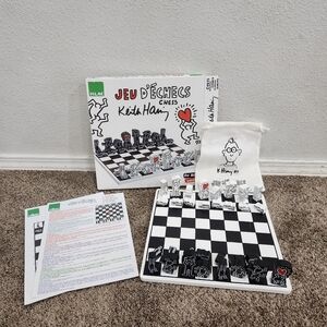 Wooden Chess Set MoMA Design by VILAC MISSING ONE DOG